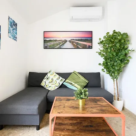 Cano Penthouse, Terrace & 2 Min To The By 10tosea *