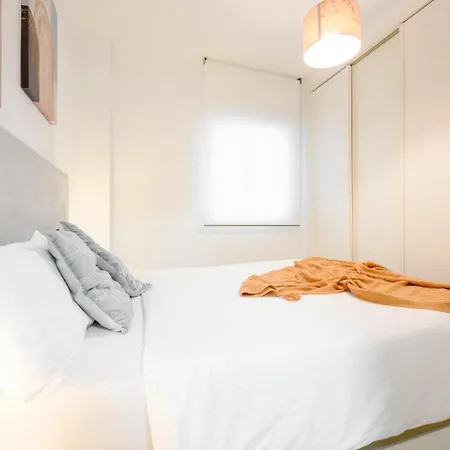 דירה Cano Penthouse, Terrace & 2 Min To The By 10tosea פואנגירולה