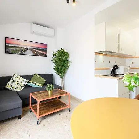 דירה Cano Penthouse, Terrace & 2 Min To The By 10tosea פואנגירולה
